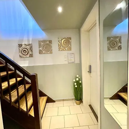 In Center By Dada * 特罗姆瑟