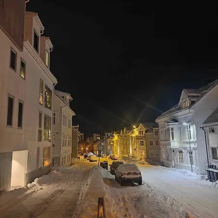 度假居 In Center By Dada *